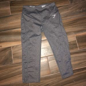 Gym shark dry fit capris
